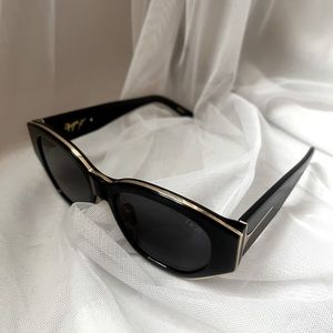 Dezi sunglasses Charge it